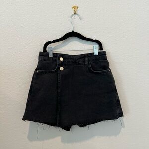 ZARA ; Jean Skort ; Never worn